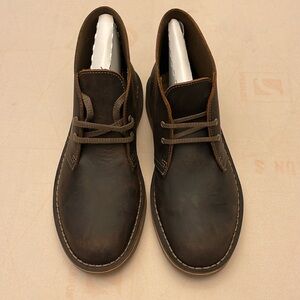Brand New Clarks Men's Bushacre 2 Chukka Boot 8m (U.S) Beeswax